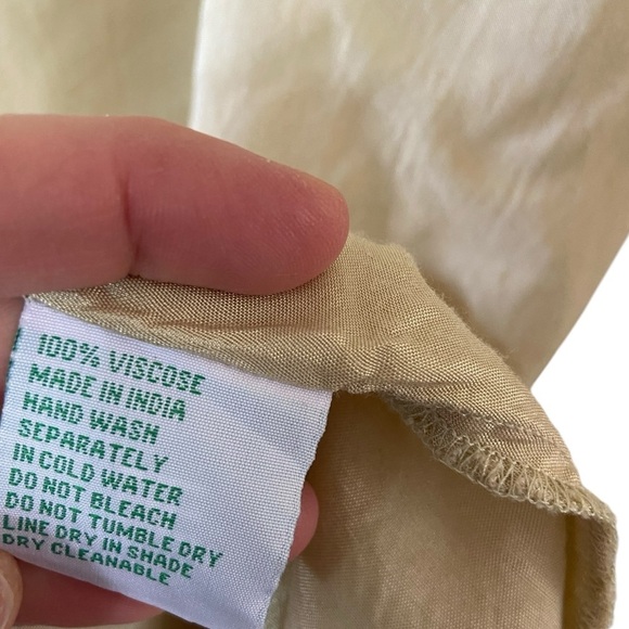 Vintage Light Gold/Tan Viscose Slip - Picture 4 of 12